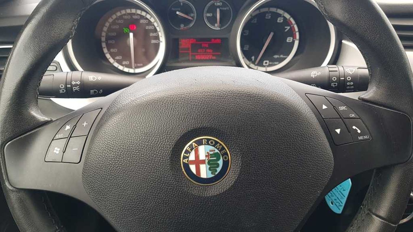Alfa Romeo  1.4 T Distinct.