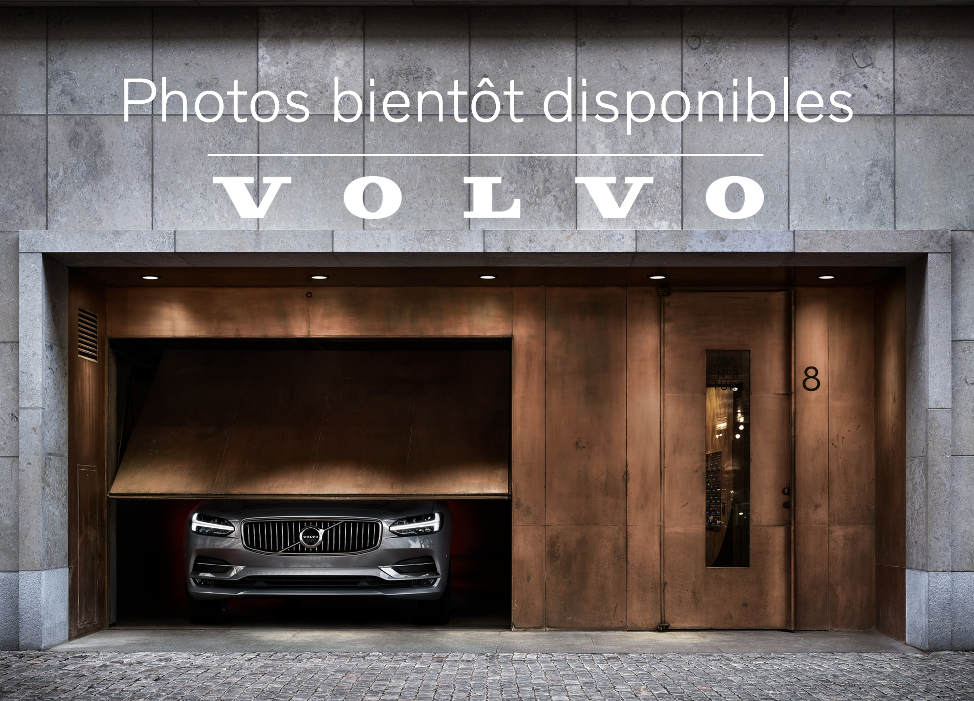 Volvo  B5 B R-Design